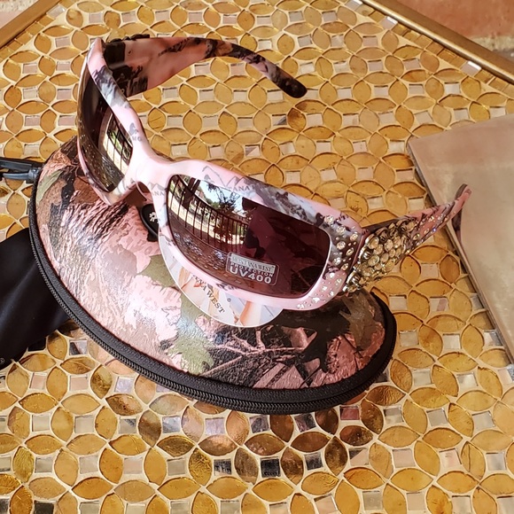 Montana West Camo Diamond Floral Concho Sunglasses - Picture 4 of 5